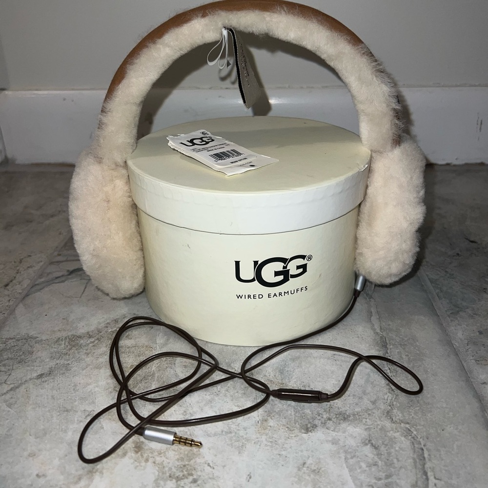 Unused Ugg Wired Earmuffs